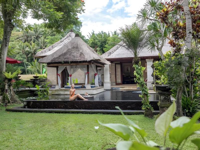 A012948BD6422D8902E08E1F2F27BA26