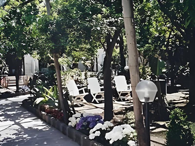 37B77B3293B75A8B6B14303345A7D56F