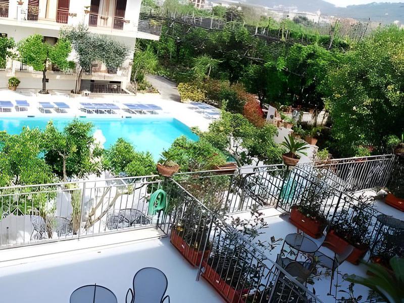 C8D50B5BA9A070765CDD4315E013D446