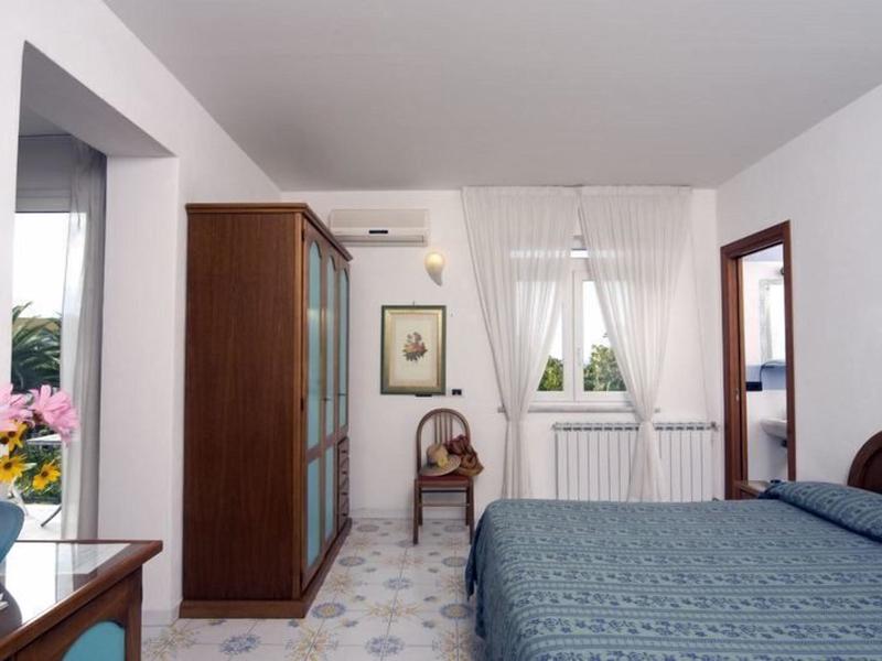 D68FFFA3EABBADEAA649C3B1CCFDA620