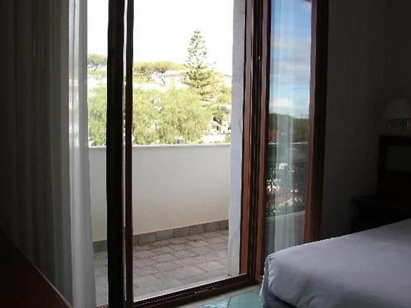 748B3F64DFFD28D0E34AE7AE2E6DF56F