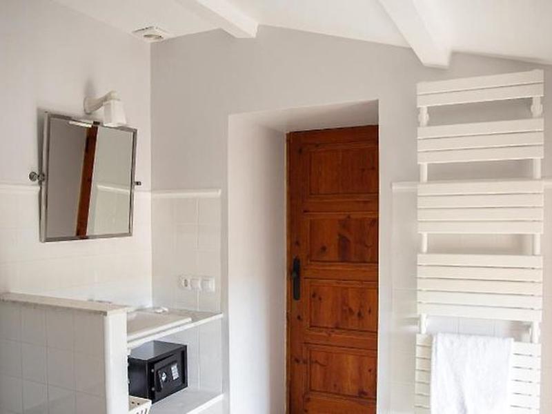 F48A24D8A5D9D5664582006758E768C2