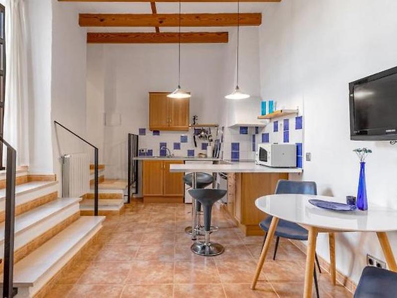 4656FF4600A381A7251466F55741843F