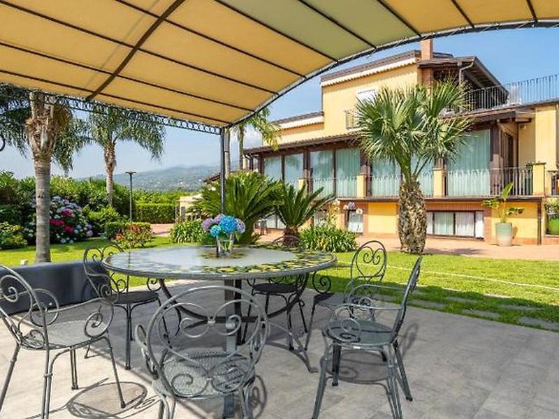 21FE51EE216CC2903A0B01C0CACAB338