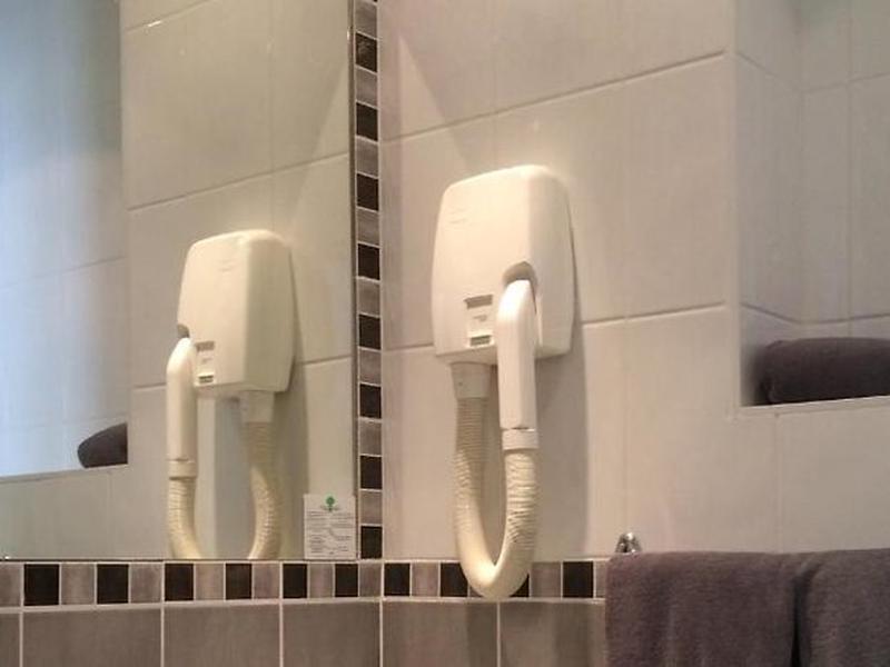 AA2BF71A7B46339A9F51F7D0F0469A1F