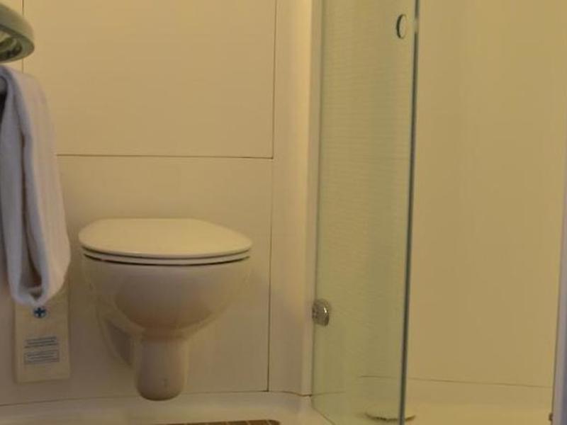 8C884AA4277DC6B8385BC0D1DBF8E359