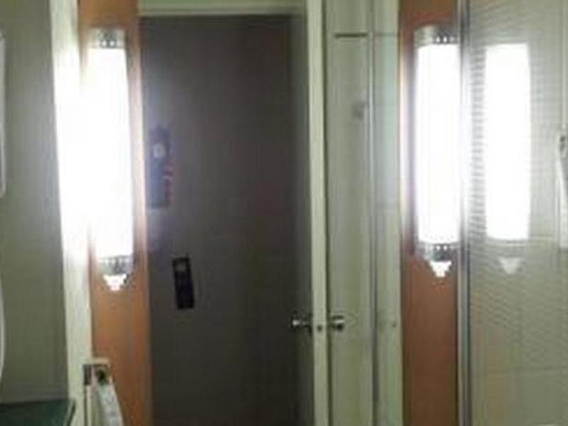 E07623355AE04A4A78C5683B09FA2DFD