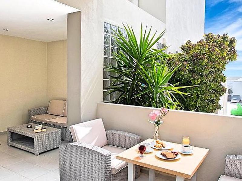 B9C273A9352406D8120B70E8BE9977EC