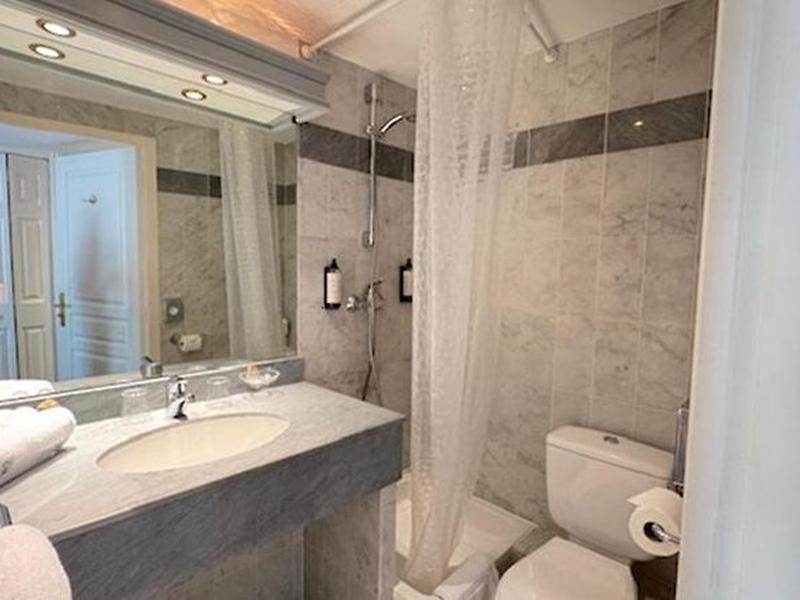 52AD248CE1D2EF0EF394F0D5F4580838