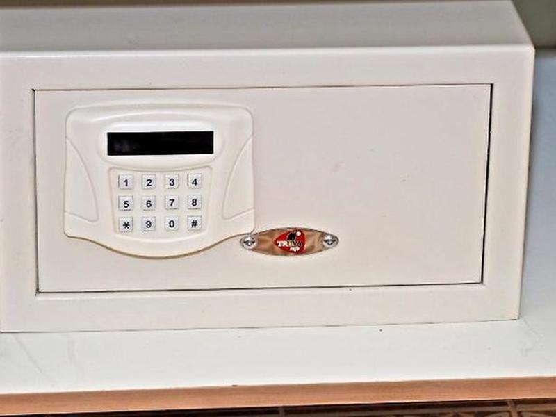 C6536B42725DB4A1ABD07172A7D30B63