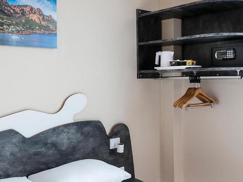 4AC733928AD6E7A1C2158F8B9B0DA9A1