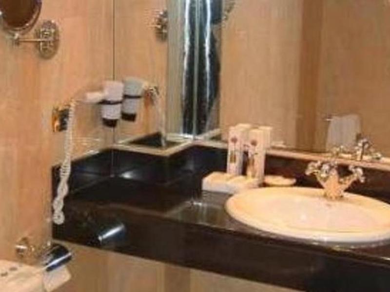 B7AEBF5CEA46D89EE357E11D1912F342