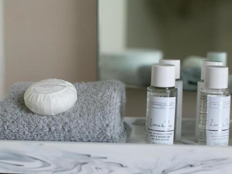 18F6662A6ACA014040B6C2B31FE75A9E