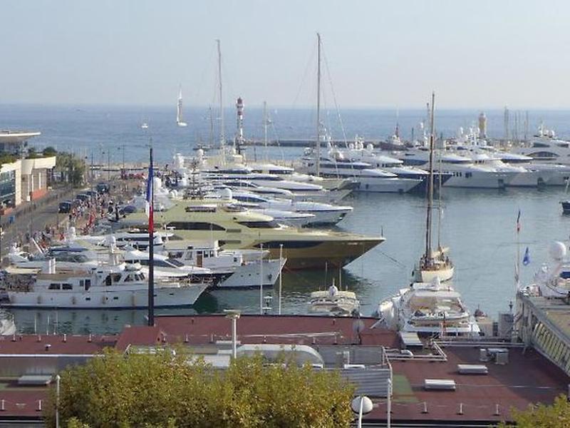 5BB1BC8D894C660B736F989897880DFF