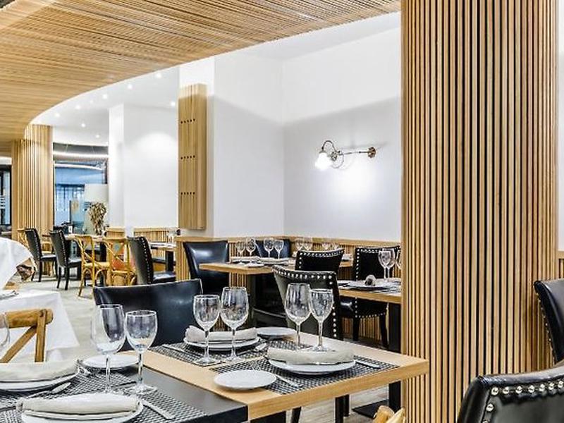 A73FB7FE629FF425C815F990CB73A8F4