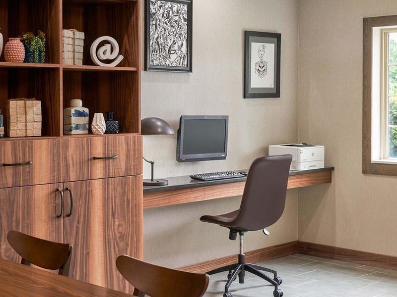 2FA2A083C1418F4B8F6D7E16B00D6935