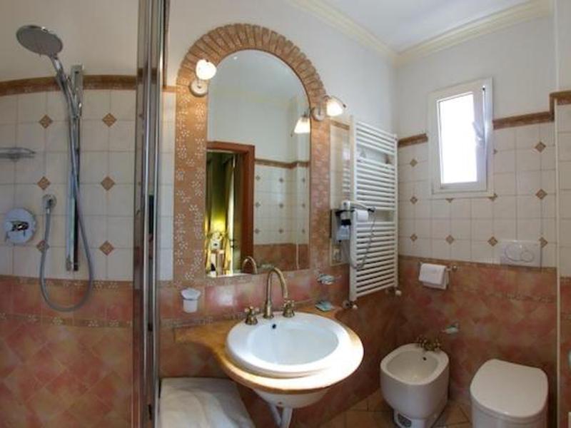 FB9B11ACC1B72159D267EE3C6340725D