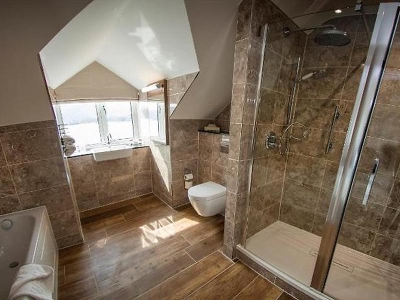 AB2532E2FF3A184416B01ABCD158DC39