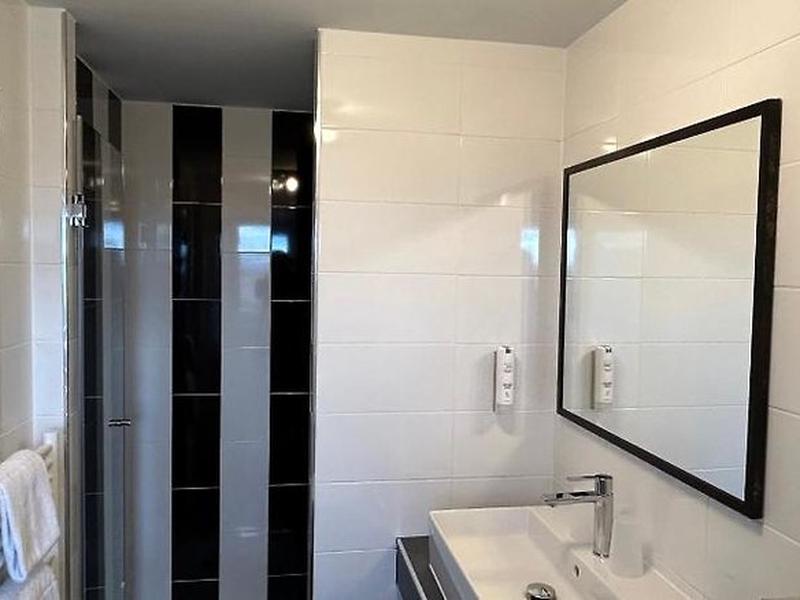 D97347826CA62CBFB7D2F543289B181E