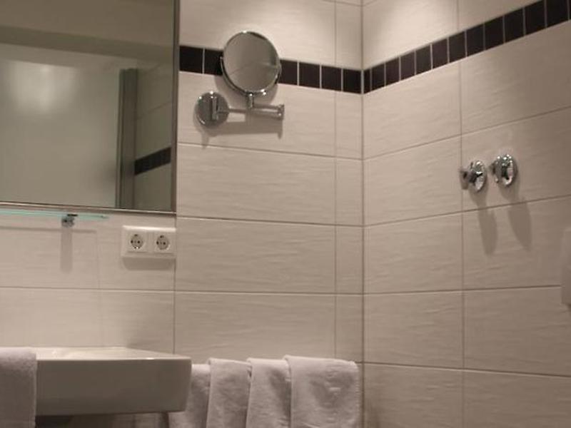 6AB9C60617E7D452A4D1D7DA8B20BEB8