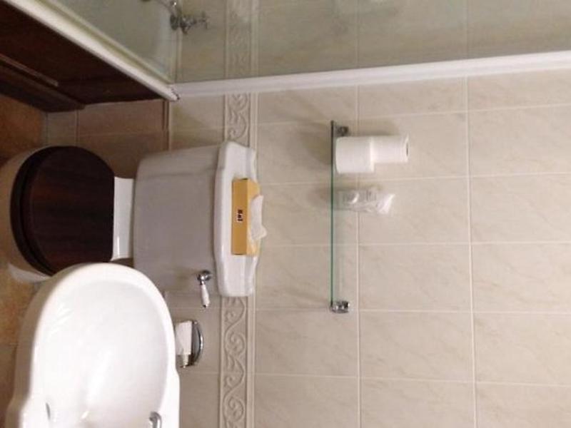 CEE71E30DED6749463D0DC74AE2050FE