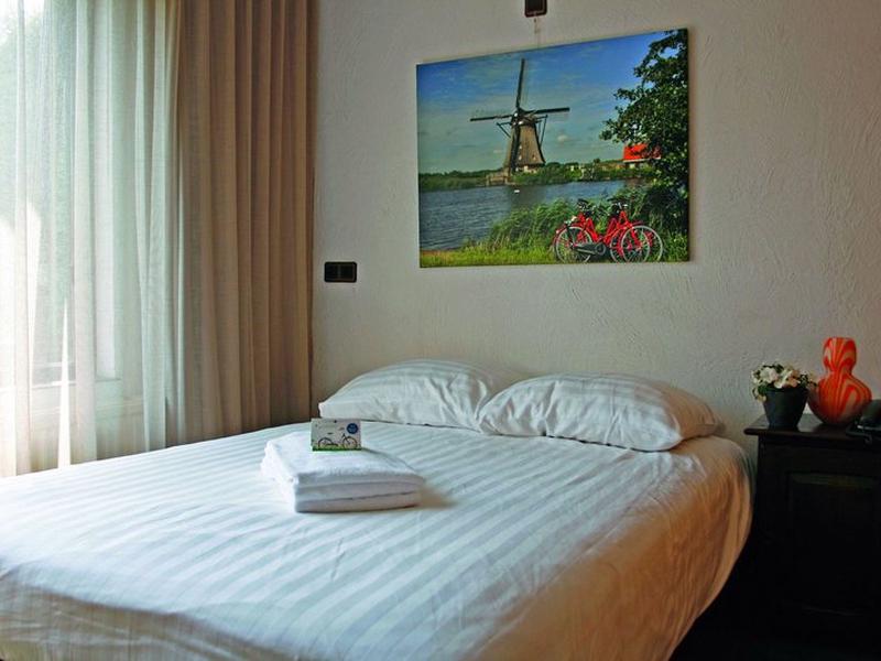 8F390FD56614D4E6AAF76071BC31BAF9