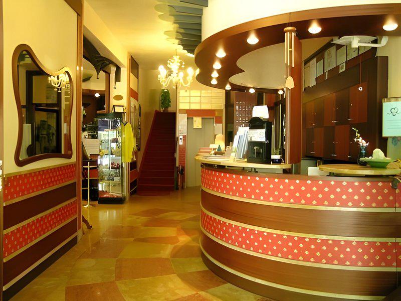 4FB5B10A2BA8B8A2F5DA1BA7655BFF2B