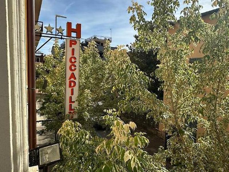 7F24E2C1182F3FBE290BC866AF3AB1F8