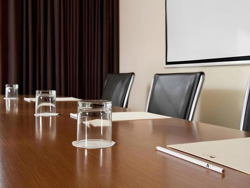 66710DE25691C45BC2F19BF57E99C18A