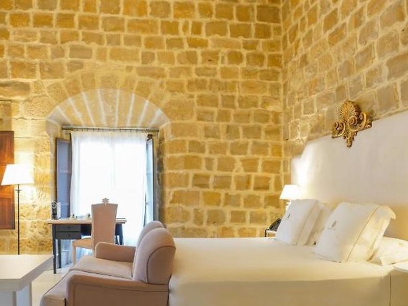 F1B2B148CE7FE7B57C6F913E693927EE