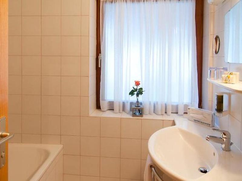 0B59C82F579129C28485F4DC5CB712DD