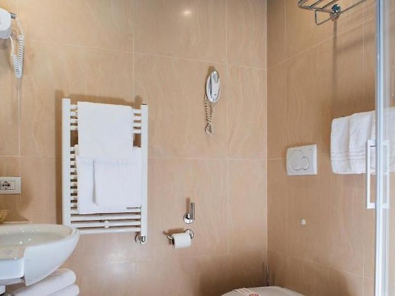 F45B082053F97F82E4C8B0E75A29C813