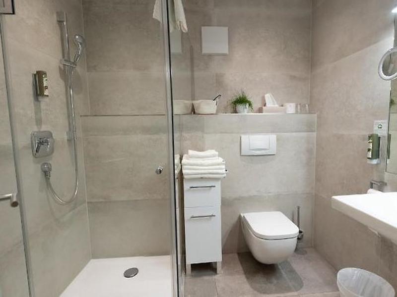 E7089B76775A4FECCDD35436D142CB81