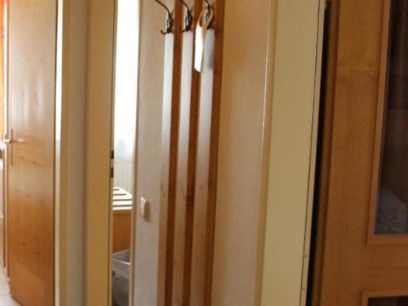 6FC2D2822387470351E6C4DA2295C9C9