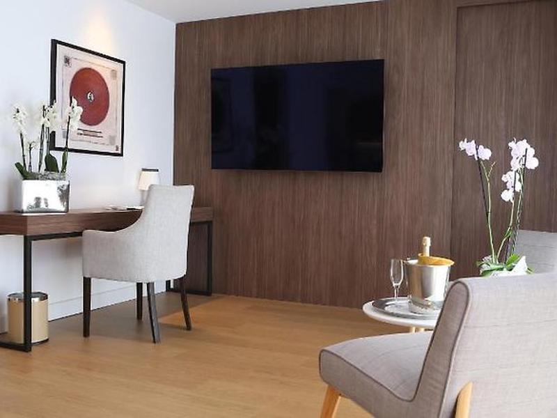 8F36DB88939BF6D9B358B3DC9A1303D9