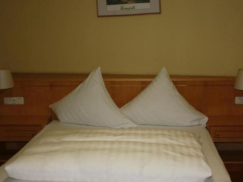 BC86DC49037F16465F5D8EA554D8EB14