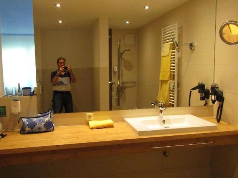 F7A4C3925E150CB5DED0CD7EB5B09E77