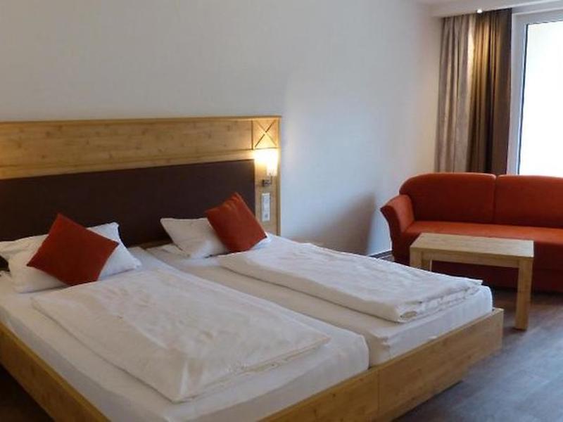 CBFA9E6F889B764684FF589D0E80EA99