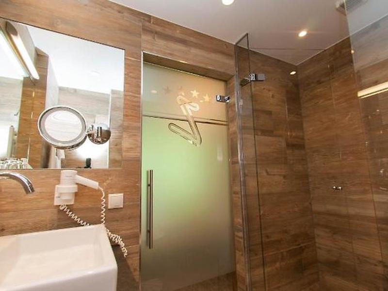 144ED574637DDB0244547CD96CB6D9F4