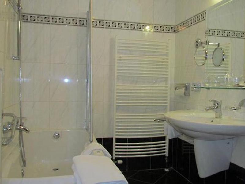 28900FFC333C564E86A3B47E8CC37C7C