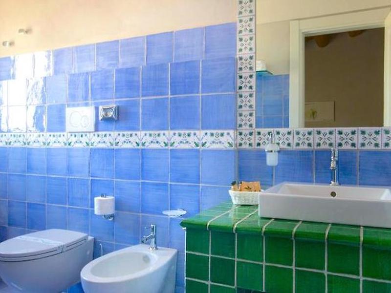 63F8C5EF94EF244B71A81EB1EC5BF76B