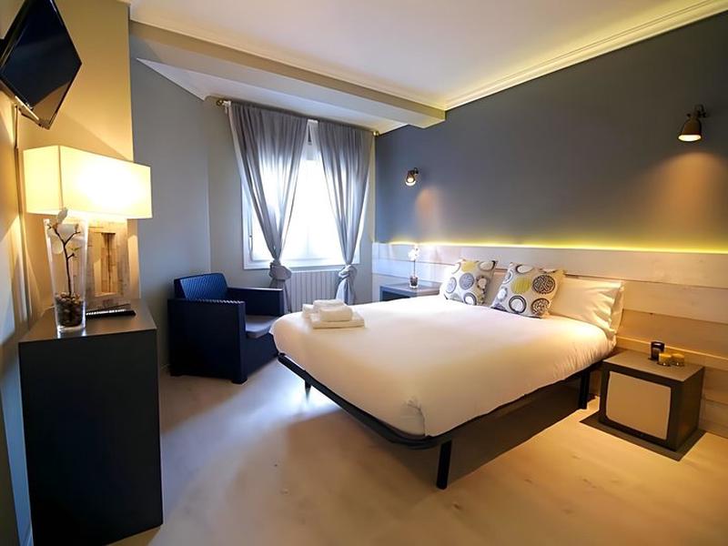 B8FC3F2E07E092170B7B5704DA38FAE9