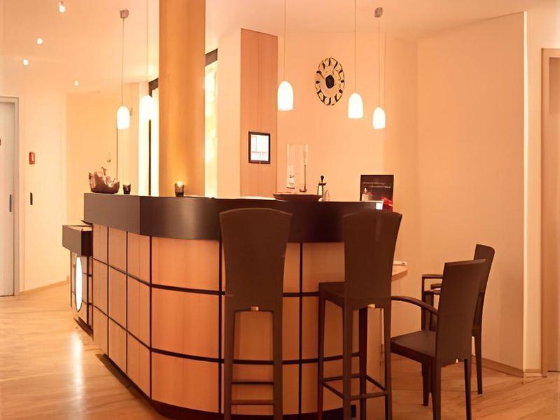 EF1991C8A39D9E5CE64BEEAF75180F5D