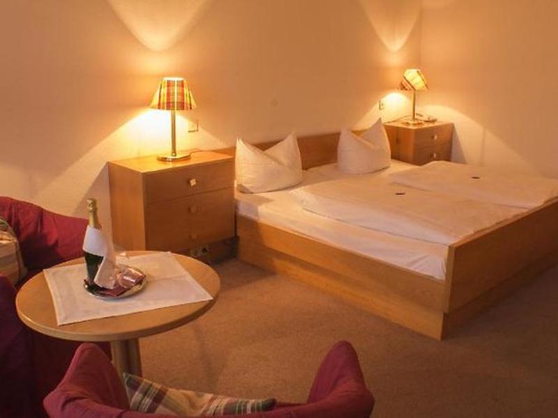 70ACE88CC8ED2BCFDEBEC7713E1C5C04