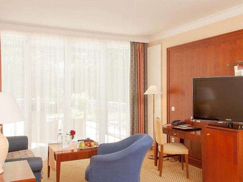 709405E6B1BC4D79FB68F4BD6A8F2FDD