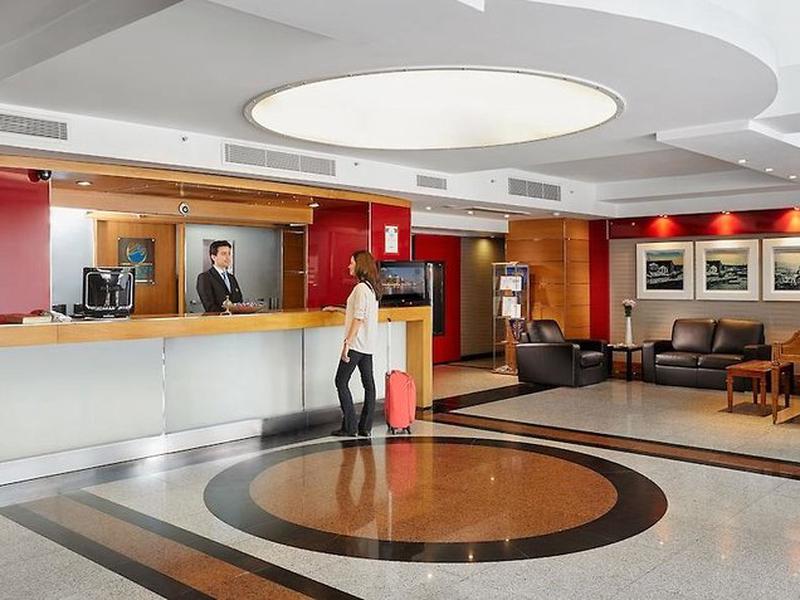 924FD2FD04CE06F2C17D2C24D08933DF