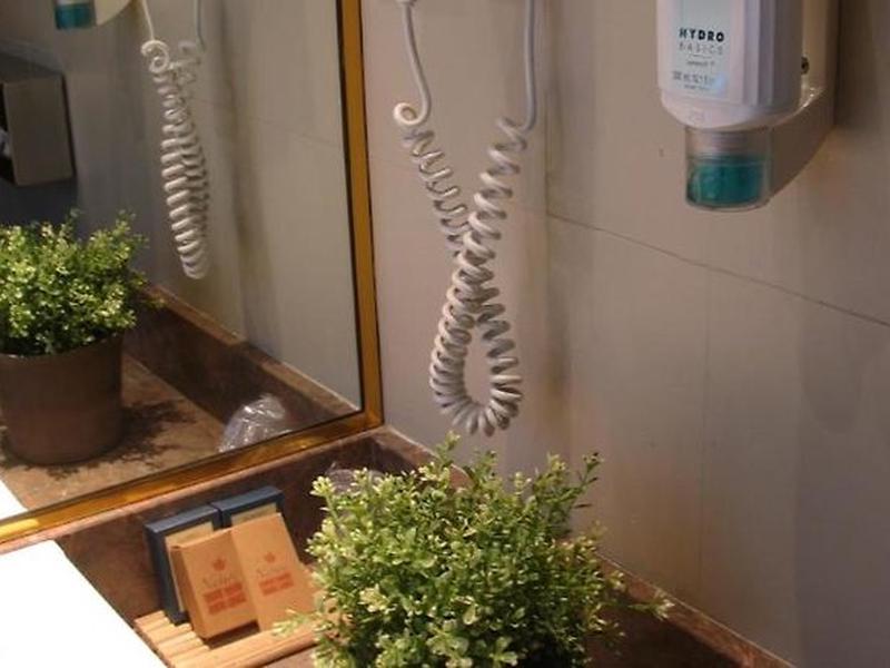 8D9F8F64A64E6985F57619D0C28597FB