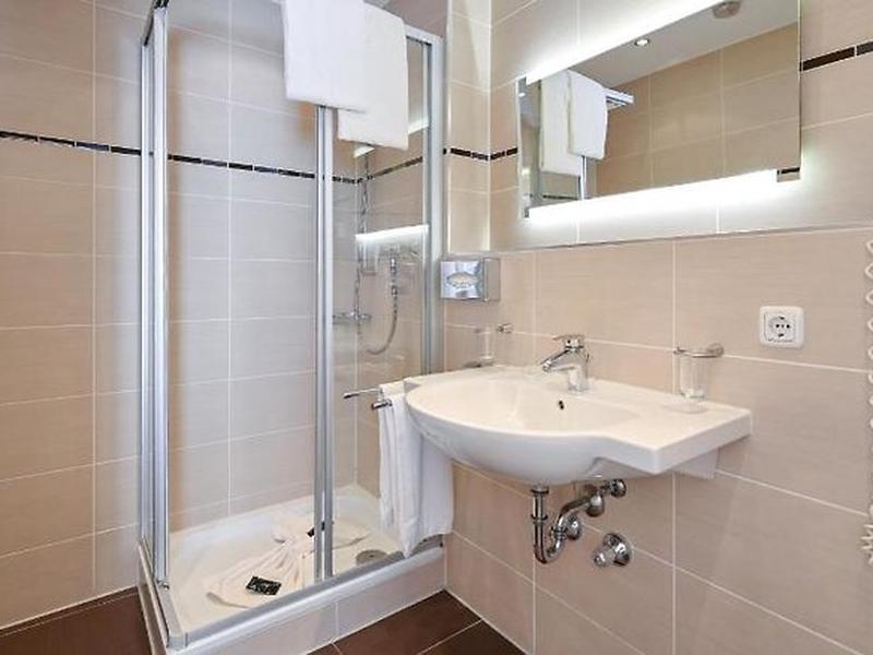 FA272627CAE84040F8E7EE64EE7290DB