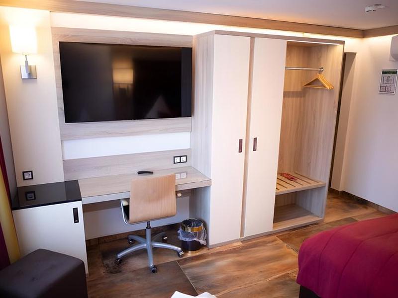 2C5D70C9DE82FBFB9653683F54DA9A96