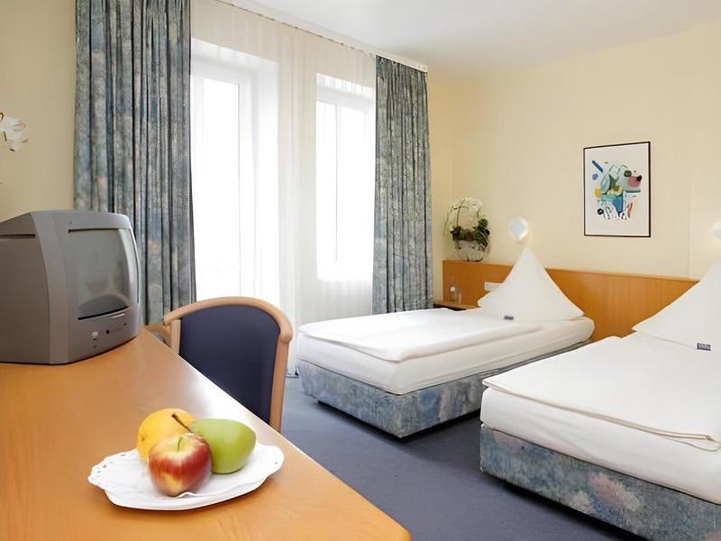 8947C7F082D7D786D98A335B9AC68EC7